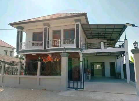 Nhà cho thuê ở Luang Chan.