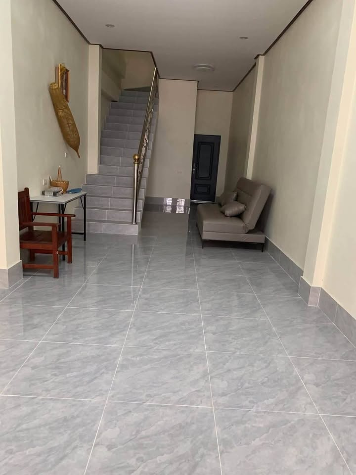 ເຮືອນໄຫ້ເຊົ່າ 3