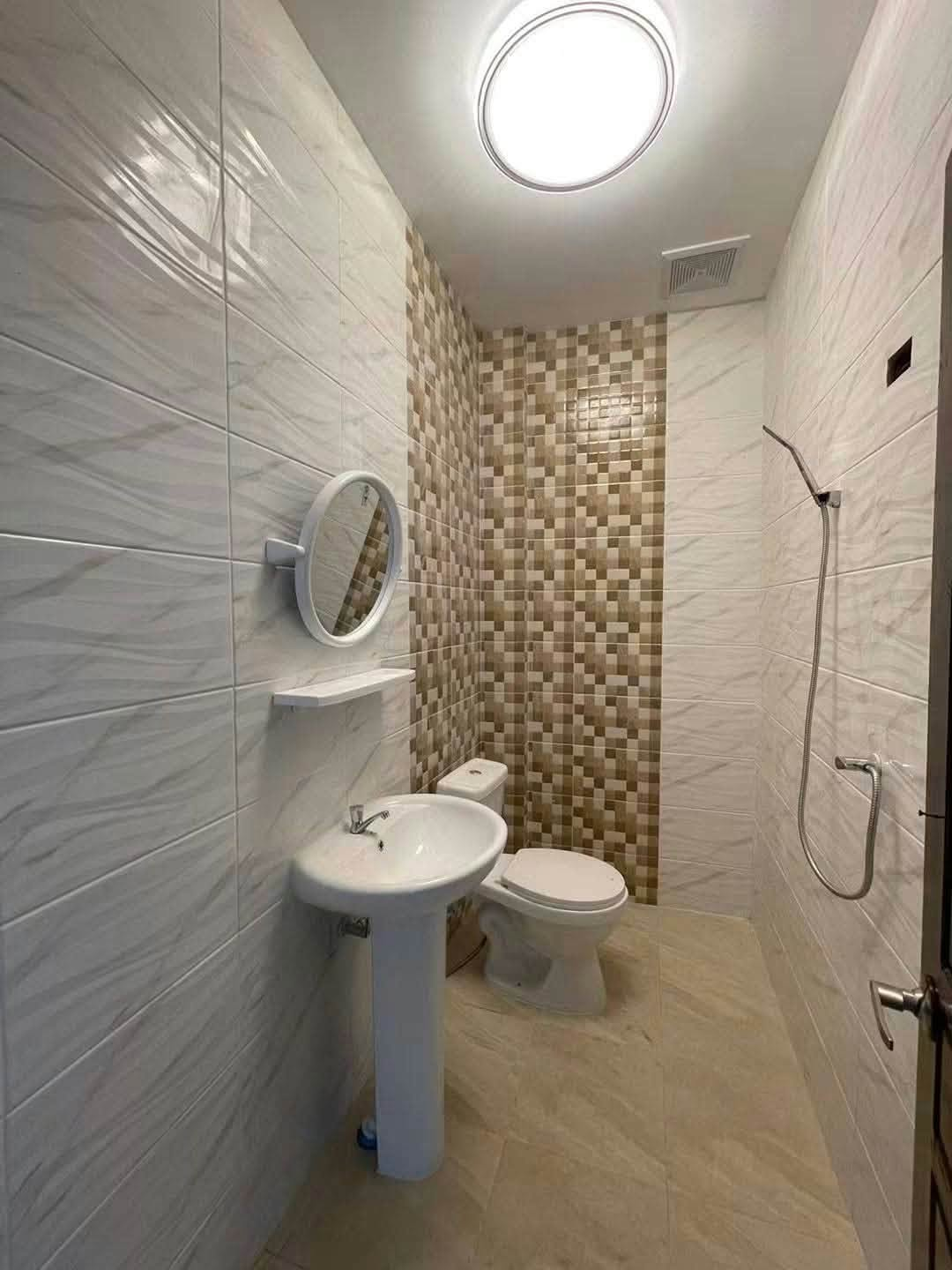 ຂາຍເຮືອນ 6