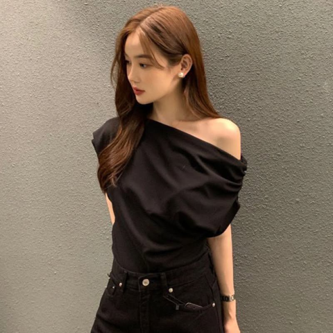 ເສື້ອຜ້າແຟຊັນ  Size: S M