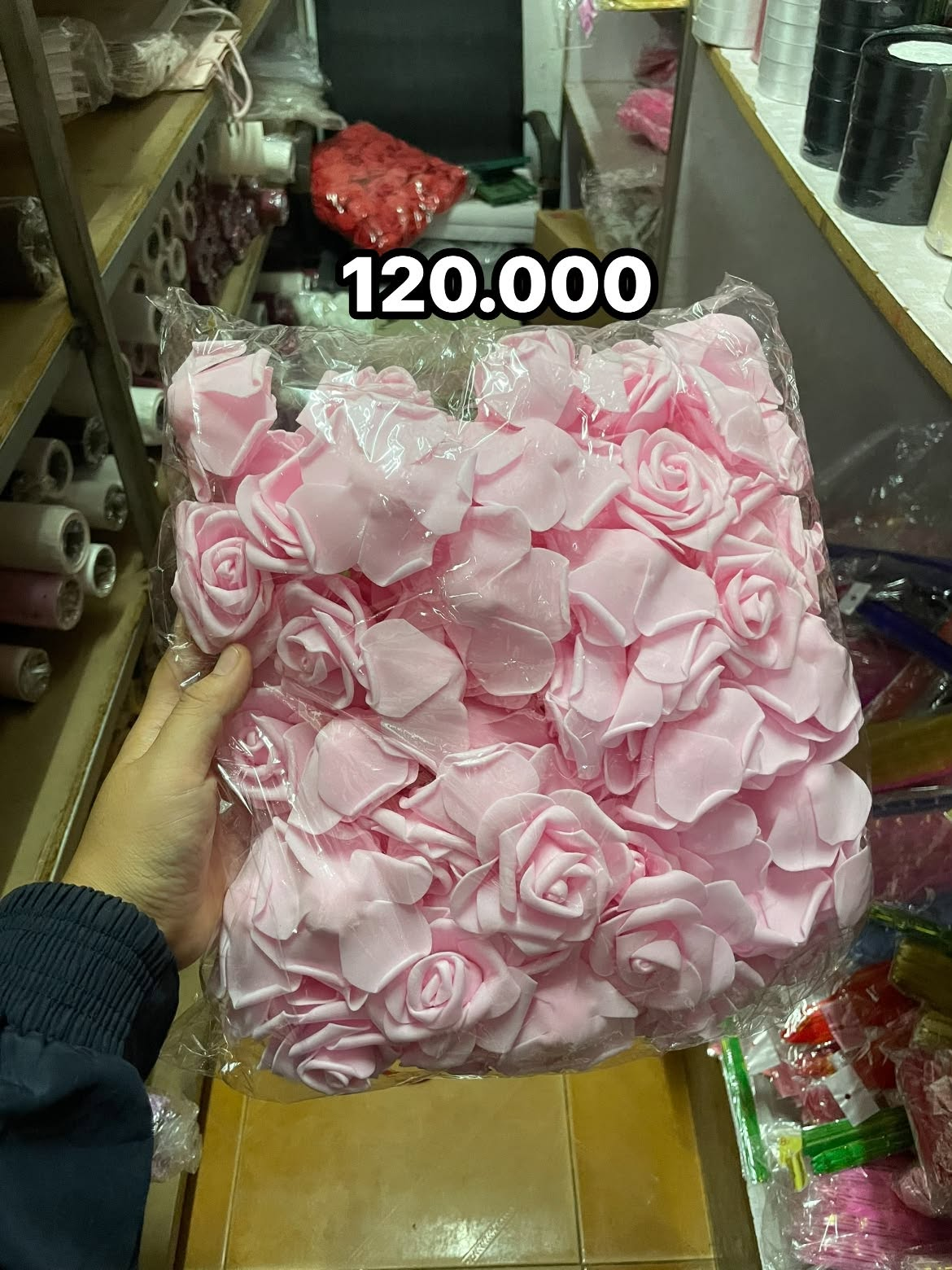Bán hàng hóa, sắp xếp bó hoa và quà tặng🌷✨, giá bán buôn và phân phối 2