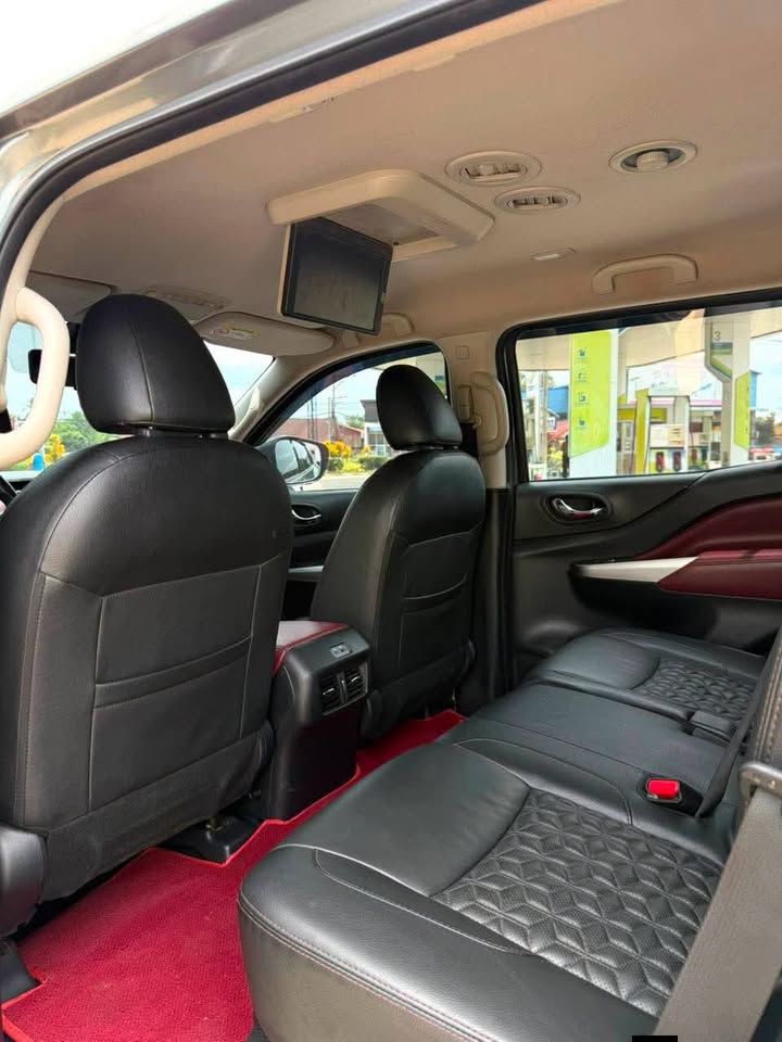 ຂາຍລົດ Nissan terra ປີ 2023 3