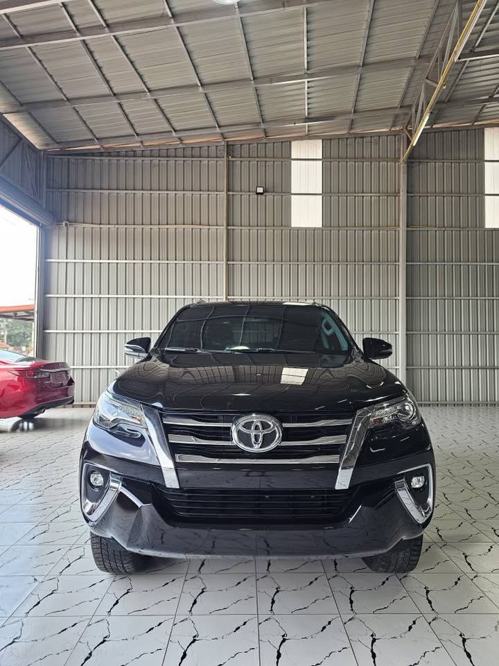 TOYOTA FORTUNER 2019 2