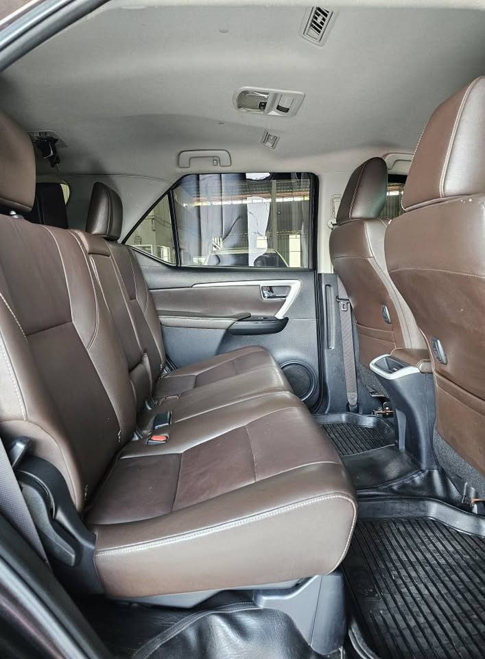 TOYOTA FORTUNER 2019 4