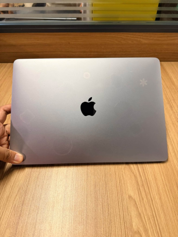 2019 MacBook Pro with Touch Bar + Touch Bar