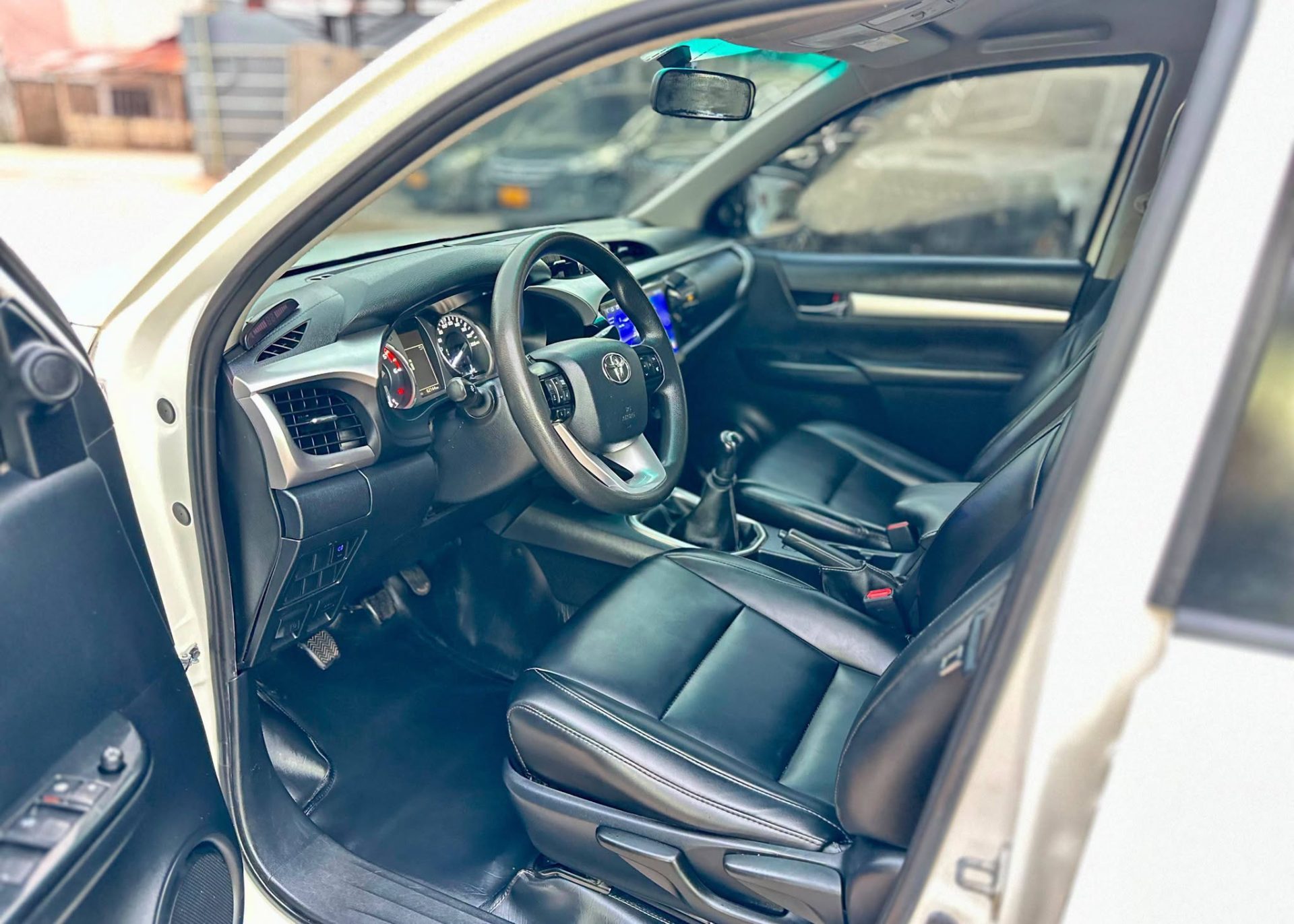 TOYOTA REVO 3