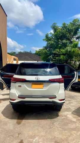 TOYOTA Fortuner H+