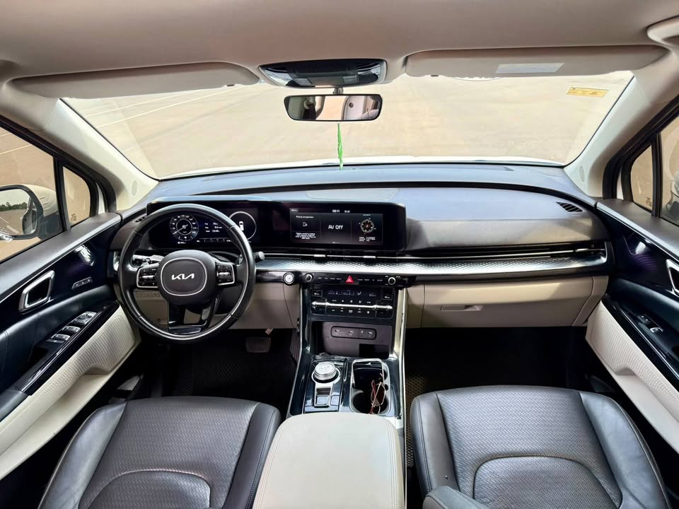 ‎Kia Carnival Limousine ປີ 2023 3